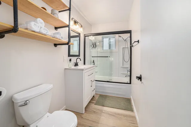 $265,000 | 101 Winding Drive, Houghton Lake, MI 48629