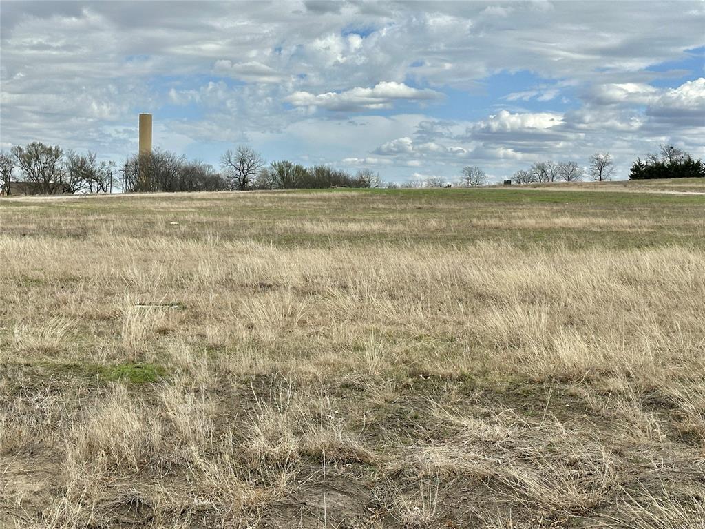 3634 Rd Lindsay Tx 76250 Road Gainesville, TX 76240 - Photo 14 of 15 a view of a city with an ocean