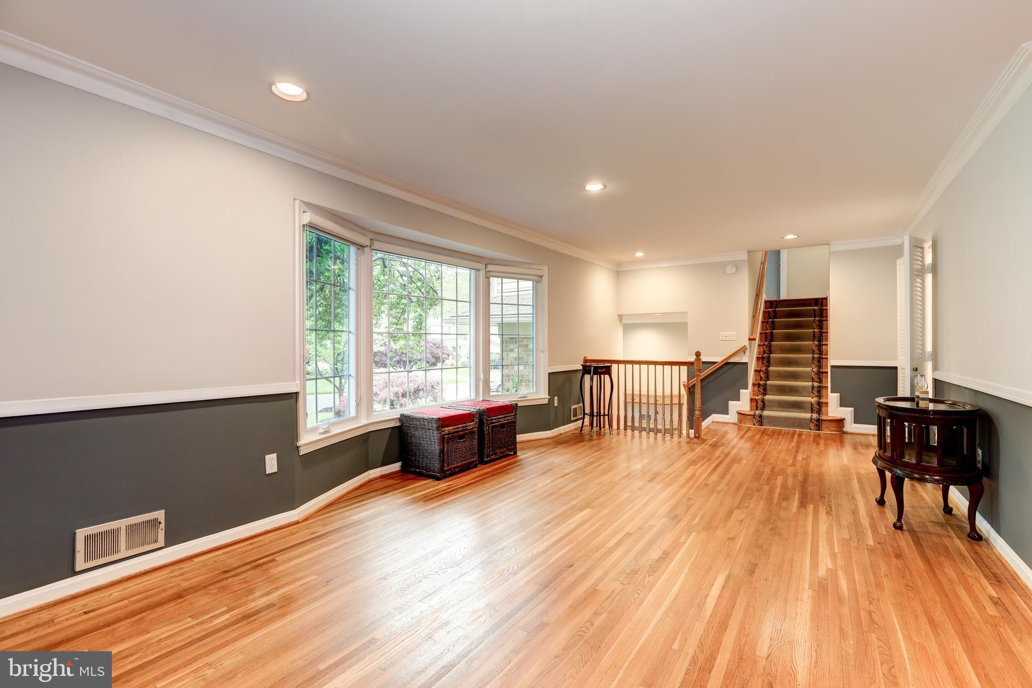 11817 Prestwick Road Potomac, MD 20854 - Photo 12 of 58 Gallery Image 12