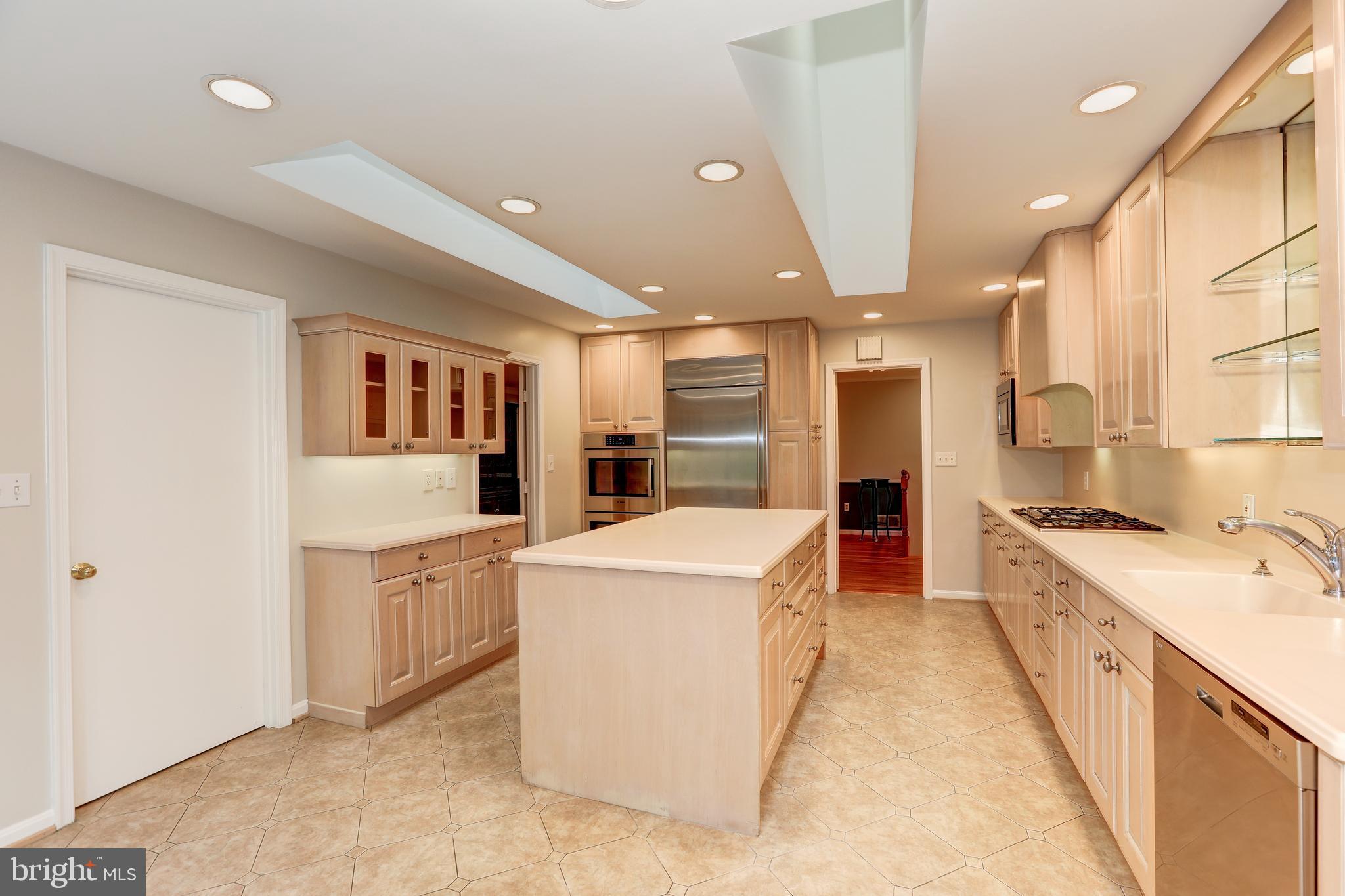 11817 Prestwick Road Potomac, MD 20854 - Photo 20 of 58 Gallery Image 20