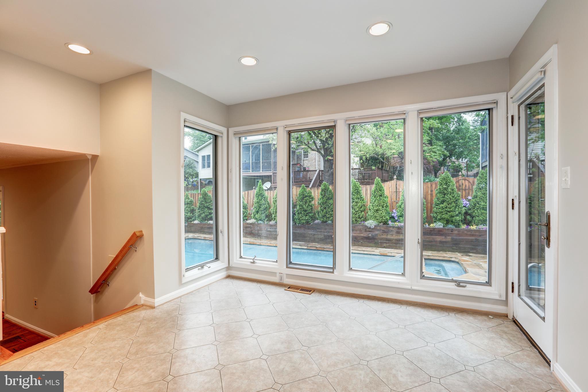11817 Prestwick Road Potomac, MD 20854 - Photo 21 of 58 Gallery Image 21