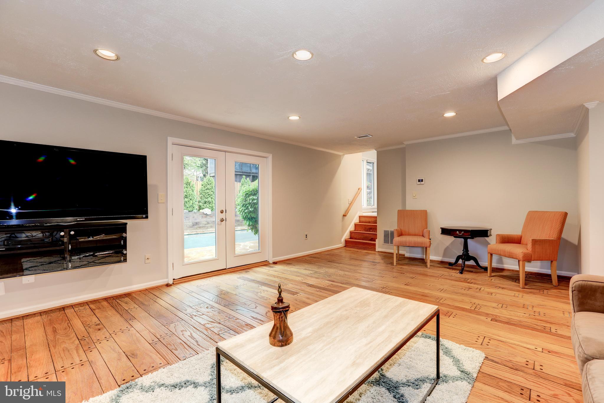 11817 Prestwick Road Potomac, MD 20854 - Photo 24 of 58 Gallery Image 24