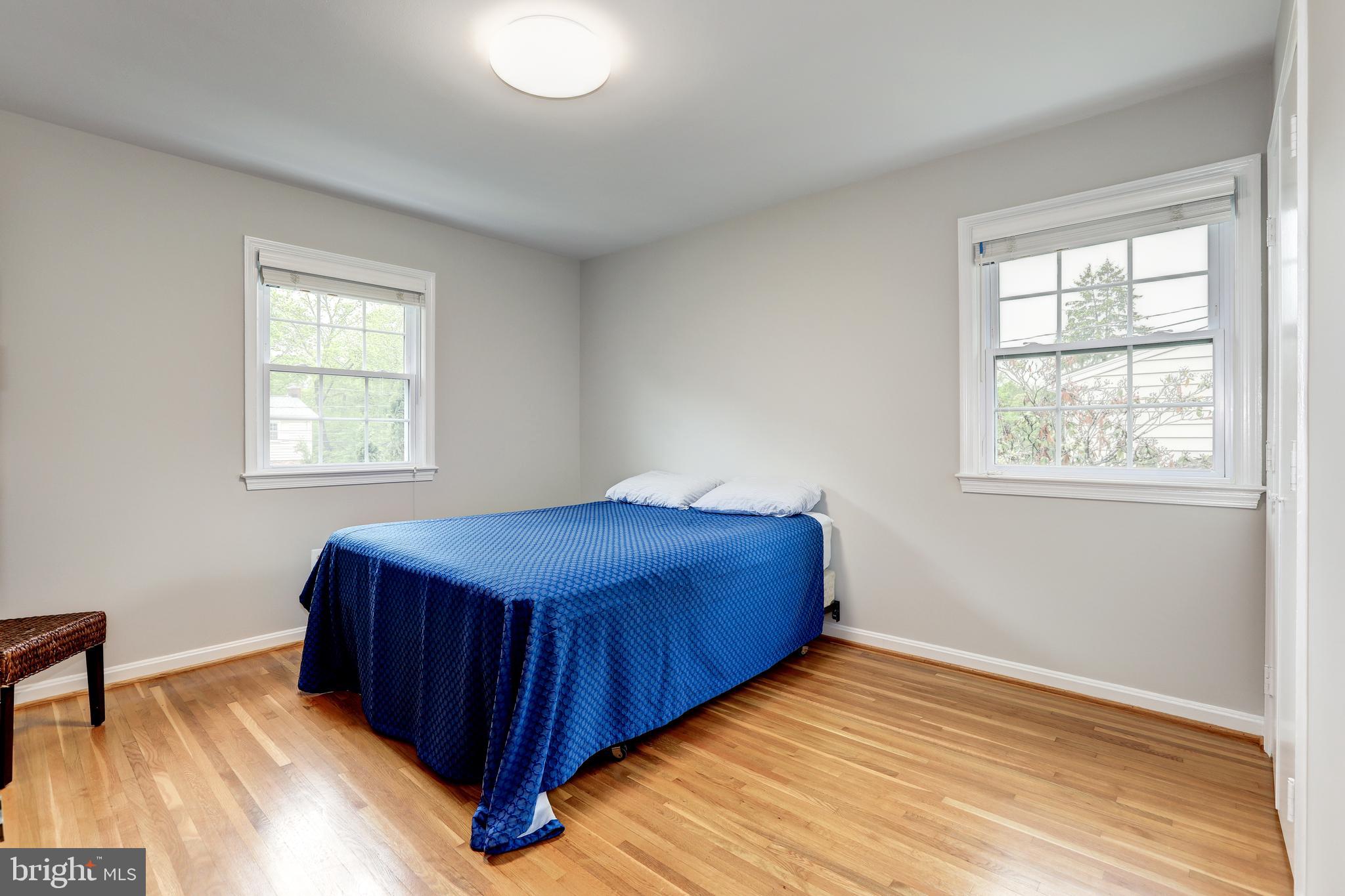 11817 Prestwick Road Potomac, MD 20854 - Photo 33 of 58 Gallery Image 33