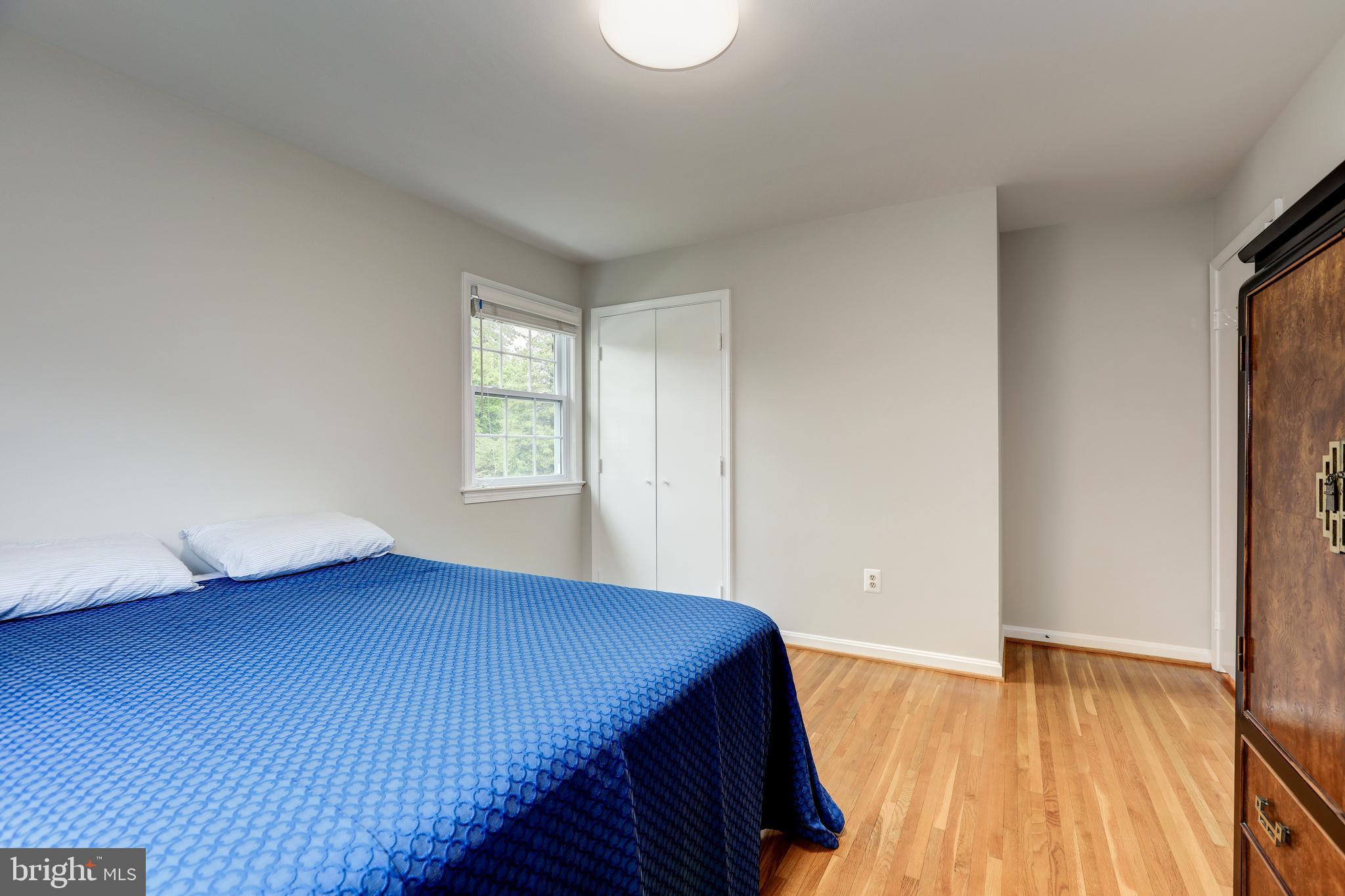 11817 Prestwick Road Potomac, MD 20854 - Photo 34 of 58 Gallery Image 34