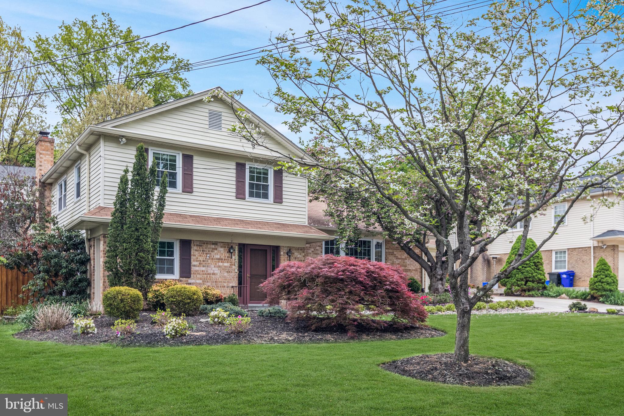 11817 Prestwick Road Potomac, MD 20854 - Photo 4 of 58 Gallery Image 4