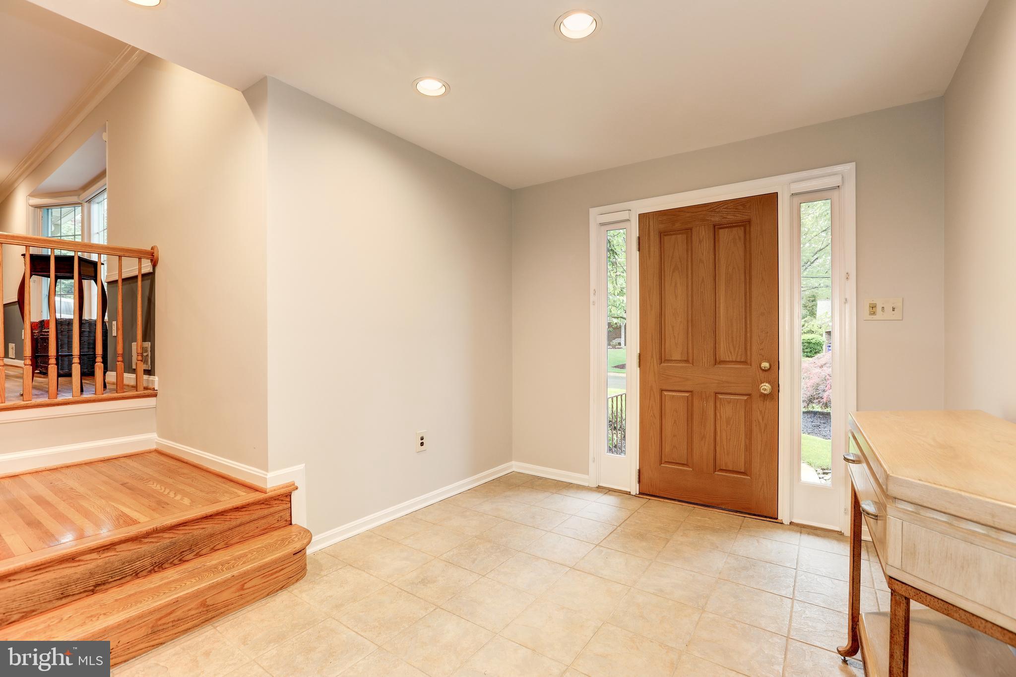 11817 Prestwick Road Potomac, MD 20854 - Photo 7 of 58 Gallery Image 7