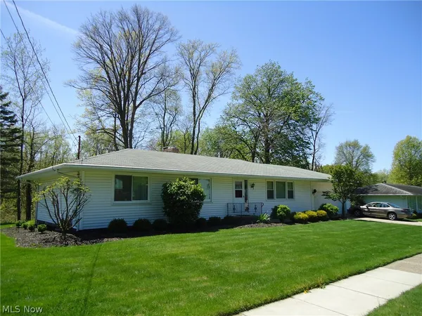 $259,000 | 166 West Garwood Drive, Tallmadge, OH 44278