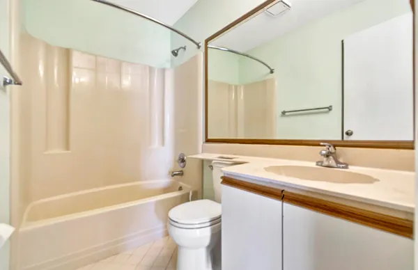 $2,600 | 351 Club Circle, Unit 207, Boca Raton, FL 33487