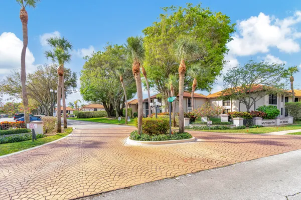 $2,600 | 351 Club Circle, Unit 207, Boca Raton, FL 33487