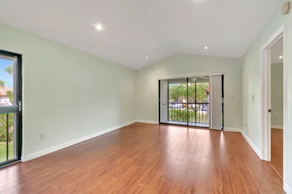$2,600 | 351 Club Circle, Unit 207, Boca Raton, FL 33487