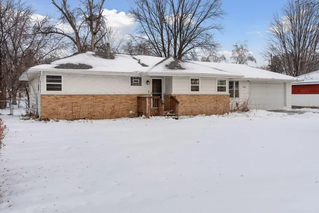 $374,900 | 9858 93rd Place North, Maple Grove, MN 55369