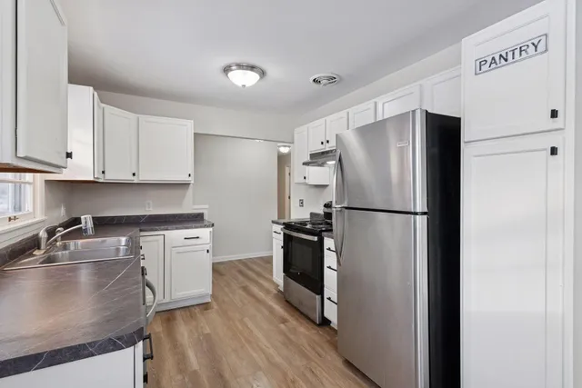 $374,900 | 9858 93rd Place North, Maple Grove, MN 55369