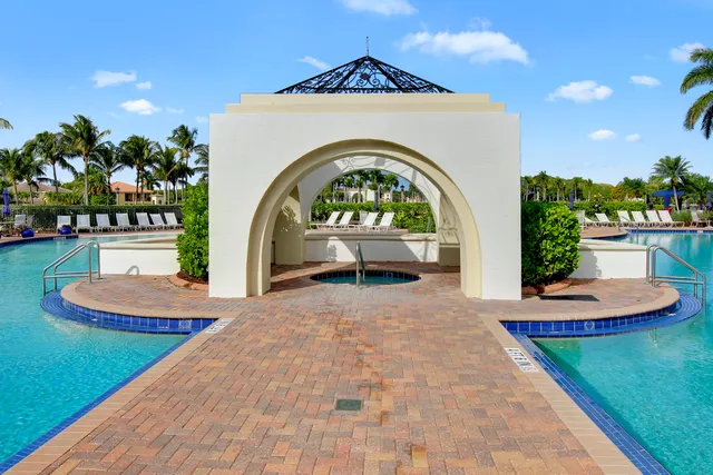 $785,000 | 9022 Dupont Place, Wellington, FL 33414