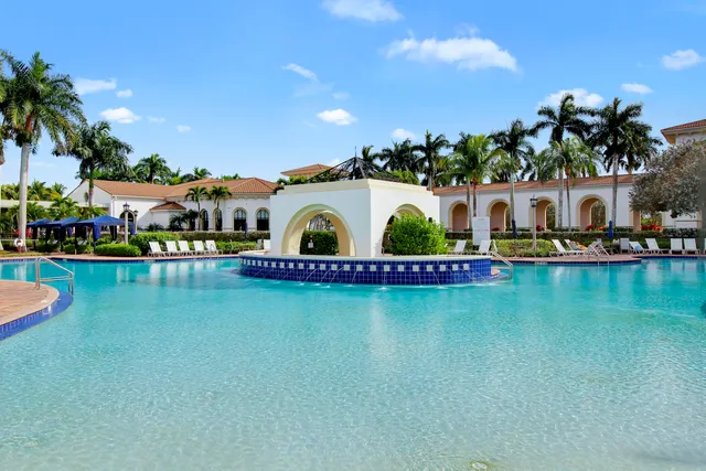 $785,000 | 9022 Dupont Place, Wellington, FL 33414