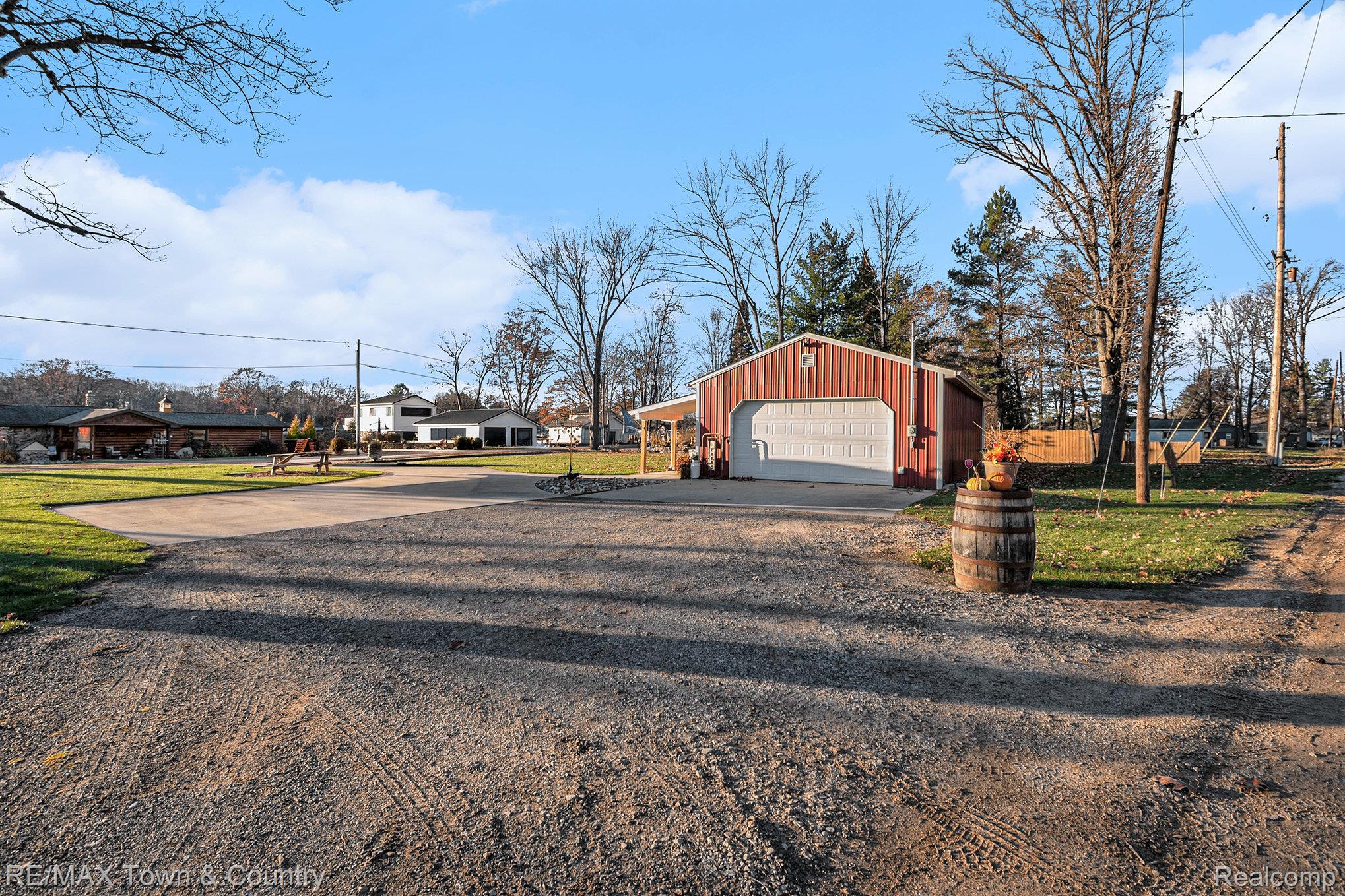 4153 Bayview Road Beaverton, MI 48612 - Photo 2 of 9 030_next_door_photos_4148_43_769.jpg