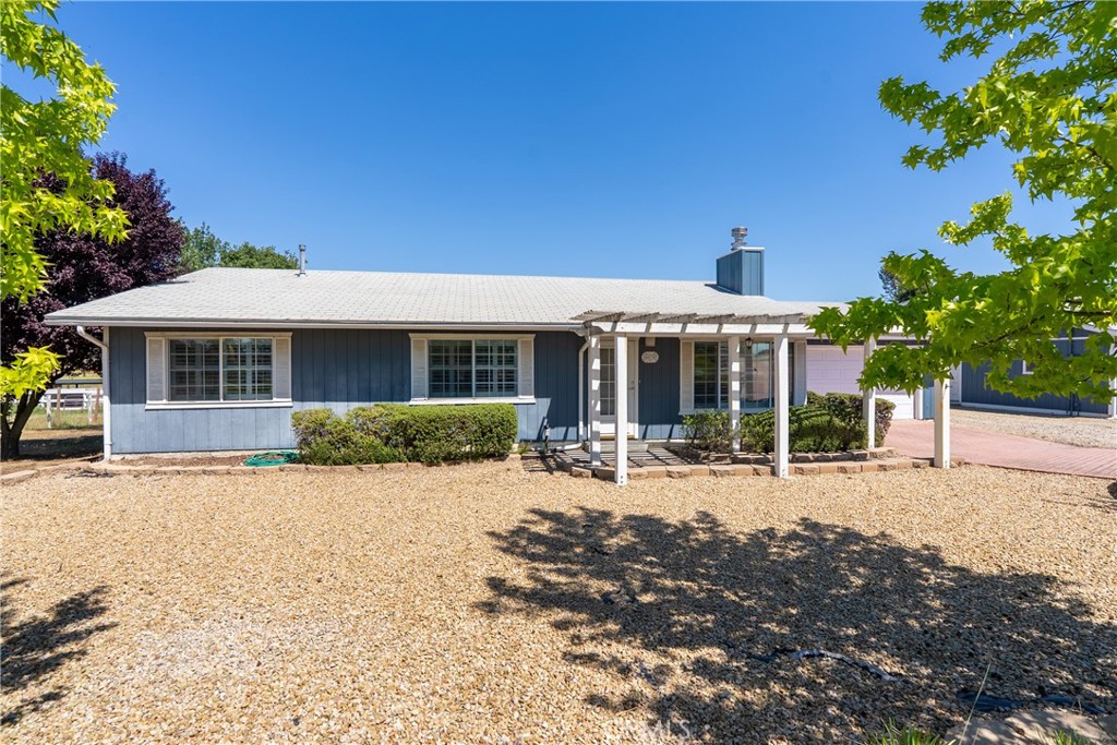 4070 Jardine Road Paso Robles, CA 93446 - Photo 1 of 1 Welcome to your own private slice of country living! This home features 1350 sf, 3 bedrooms and 2 bathrooms.