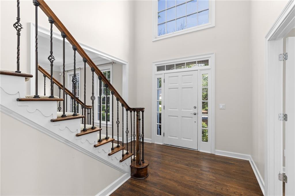 2560 Hamptons Run Alpharetta, GA 30005 - Photo 4 of 52