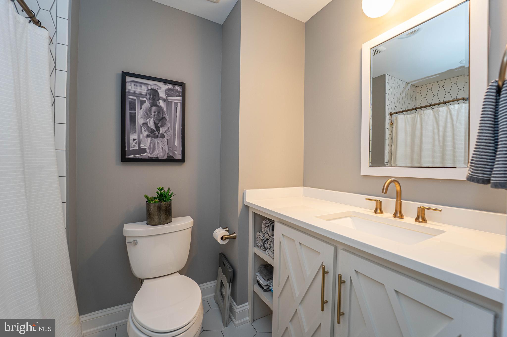 3930 Cove Road Edgewater, MD 21037 - Photo 34 of 37 FULL BATH