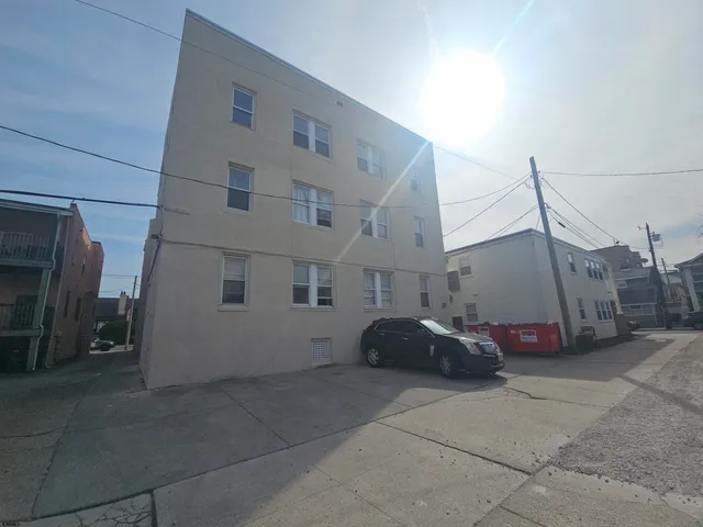 $1,400 | 6215 Ventnor Avenue, Unit C6, Ventnor City, NJ 08406