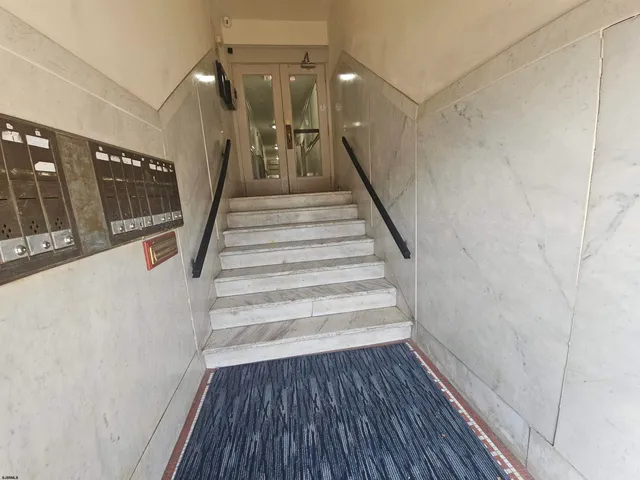 $1,400 | 6215 Ventnor Avenue, Unit C6, Ventnor City, NJ 08406