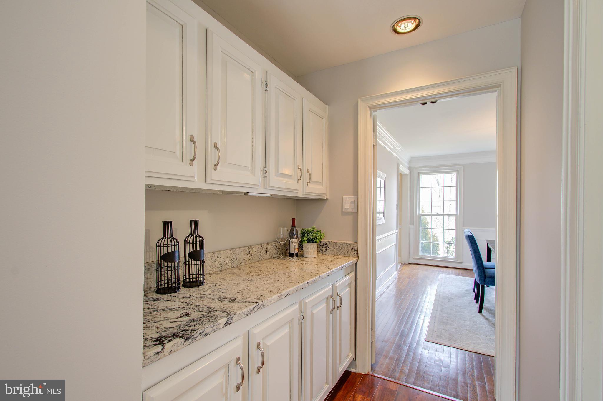 7008 Greentree Road Bethesda, MD 20817 - Photo 6 of 39 Butler's Pantry