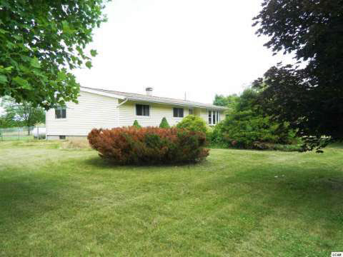 8495 Sanford Road Addison, MI 49220 - Photo 11 of 16 20413752-10.JPG