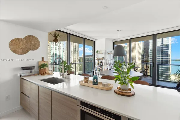 $6,300 | 1300 South Miami Avenue, Unit 2001, Miami, FL 33130