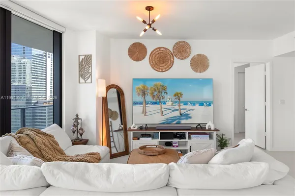 $6,300 | 1300 South Miami Avenue, Unit 2001, Miami, FL 33130