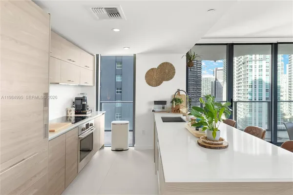 $6,300 | 1300 South Miami Avenue, Unit 2001, Miami, FL 33130