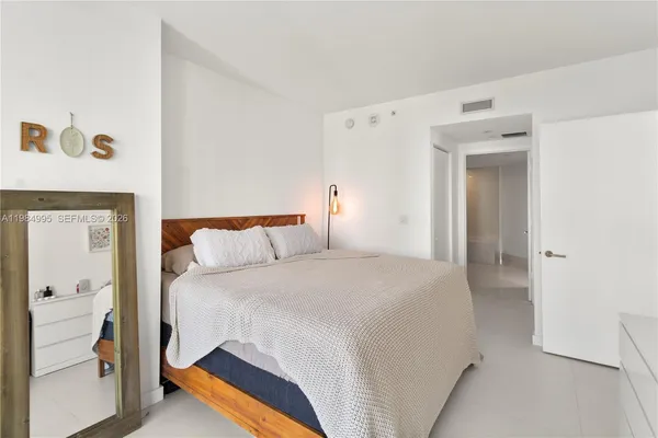 $6,300 | 1300 South Miami Avenue, Unit 2001, Miami, FL 33130