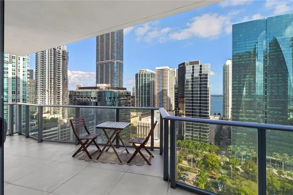 $6,300 | 1300 South Miami Avenue, Unit 2001, Miami, FL 33130