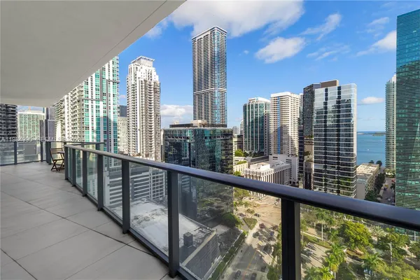 $6,300 | 1300 South Miami Avenue, Unit 2001, Miami, FL 33130