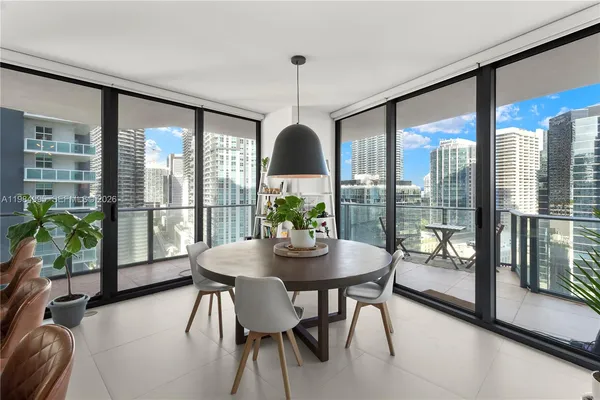 $6,300 | 1300 South Miami Avenue, Unit 2001, Miami, FL 33130