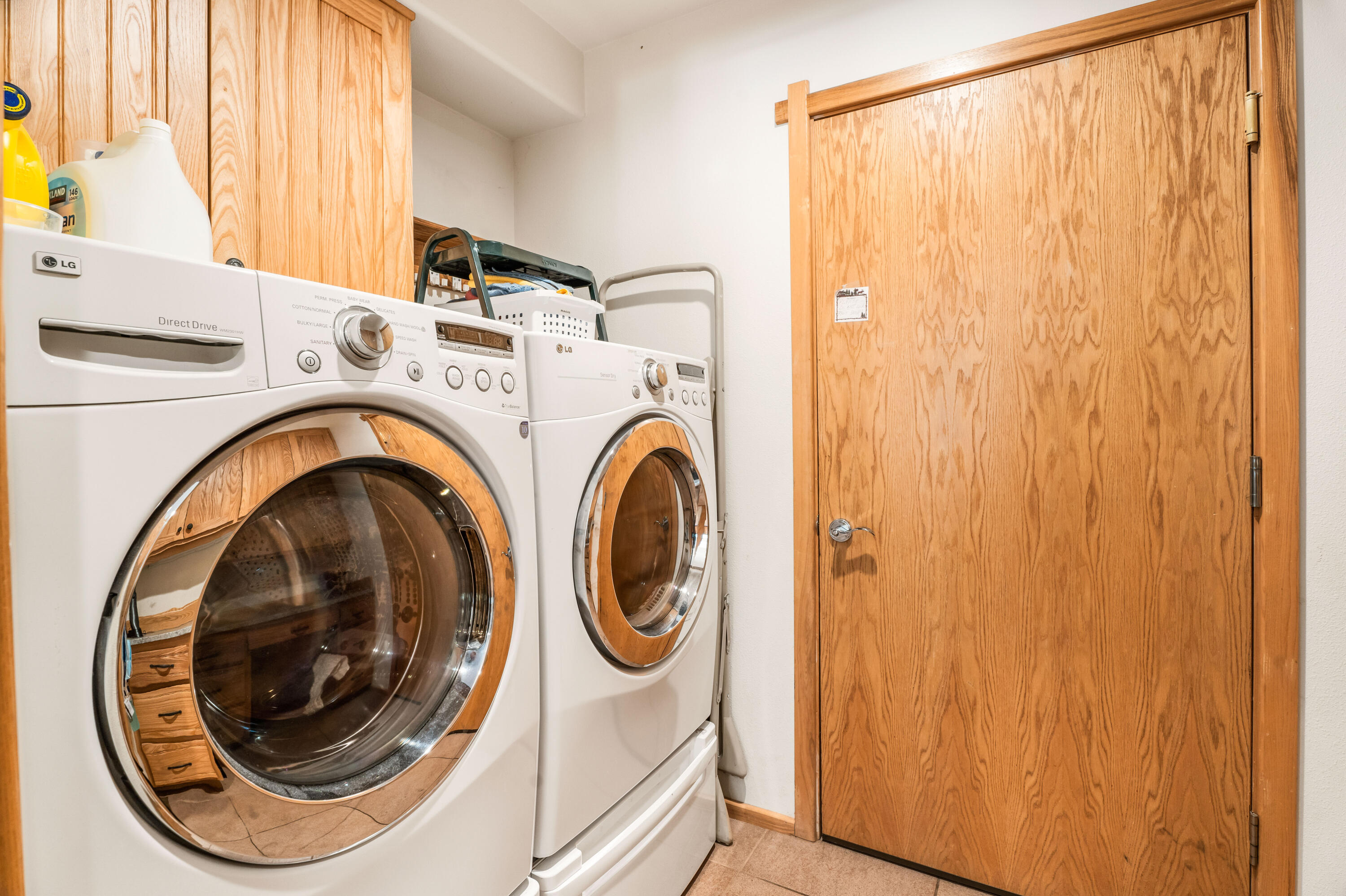 17678 Bittern Lane, Unit 5 Sunriver, OR 97707 - Photo 17 of 41 Laundry Room