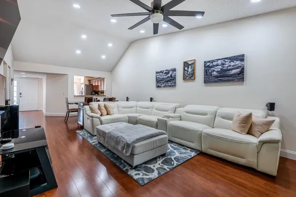 $9,500 | 7599 Glendevon Lane, Unit 1507, Delray Beach, FL 33446