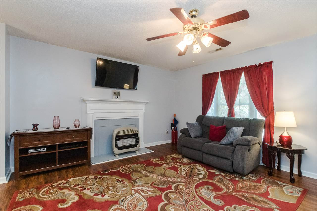 3536 Dechart Lane Raleigh, NC 27616 - Photo 5 of 22 Family Room