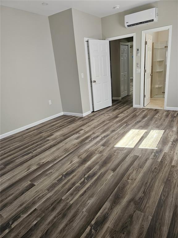 20805 Sheldon Street Orlando, FL 32833 - Photo 22 of 33 a view of a livingroom with wooden floor and closet