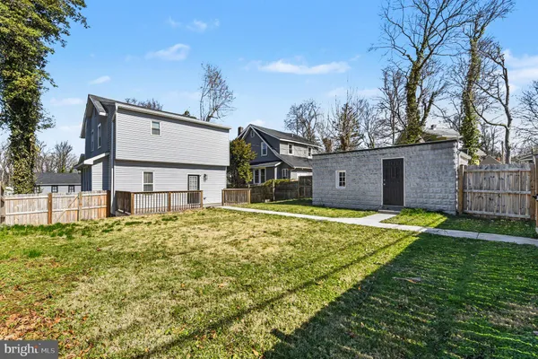 a house view with a outdoor space