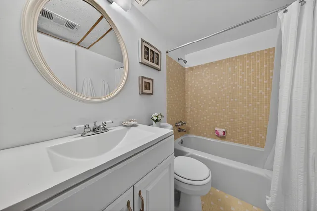 $1,750 | 804 Southeast 7th Street, Unit 405, Deerfield Beach, FL 33441