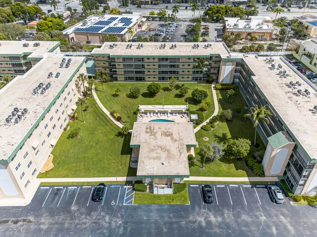 $1,750 | 804 Southeast 7th Street, Unit 405, Deerfield Beach, FL 33441