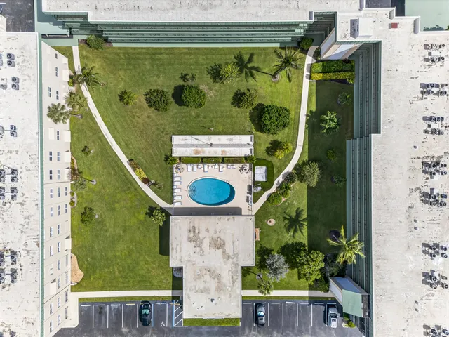 $1,750 | 804 Southeast 7th Street, Unit 405, Deerfield Beach, FL 33441