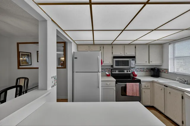 $1,750 | 804 Southeast 7th Street, Unit 405, Deerfield Beach, FL 33441