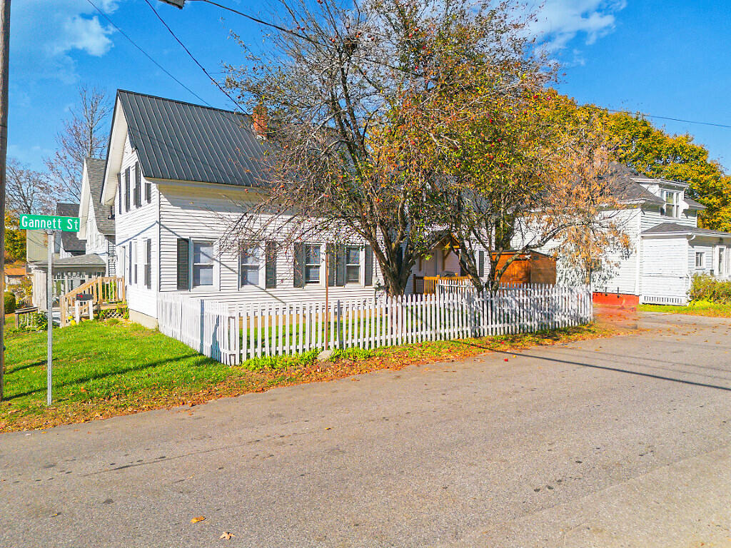 121 Cony Street Augusta, ME 04330 - Photo 4 of 63 4