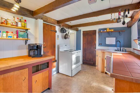 $299,000 | 80 Orchard Road, East Haddam, CT 06423