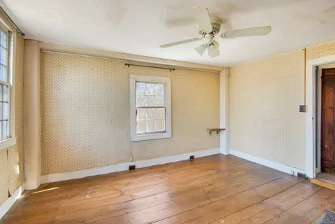 $299,000 | 80 Orchard Road, East Haddam, CT 06423