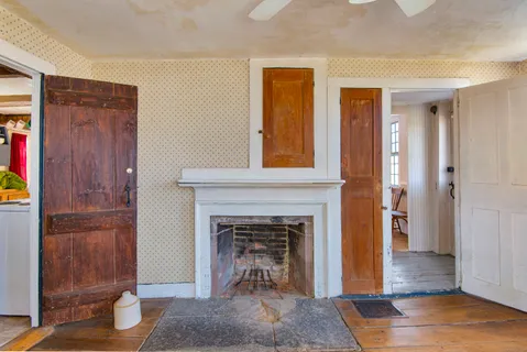 $299,000 | 80 Orchard Road, East Haddam, CT 06423