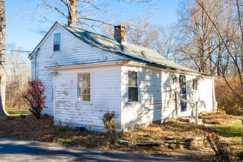 $299,000 | 80 Orchard Road, East Haddam, CT 06423