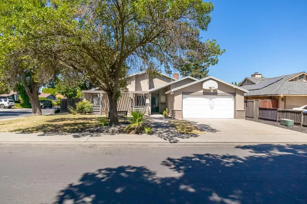 $450,000 | 2801 Zarand Drive, Modesto, CA 95355