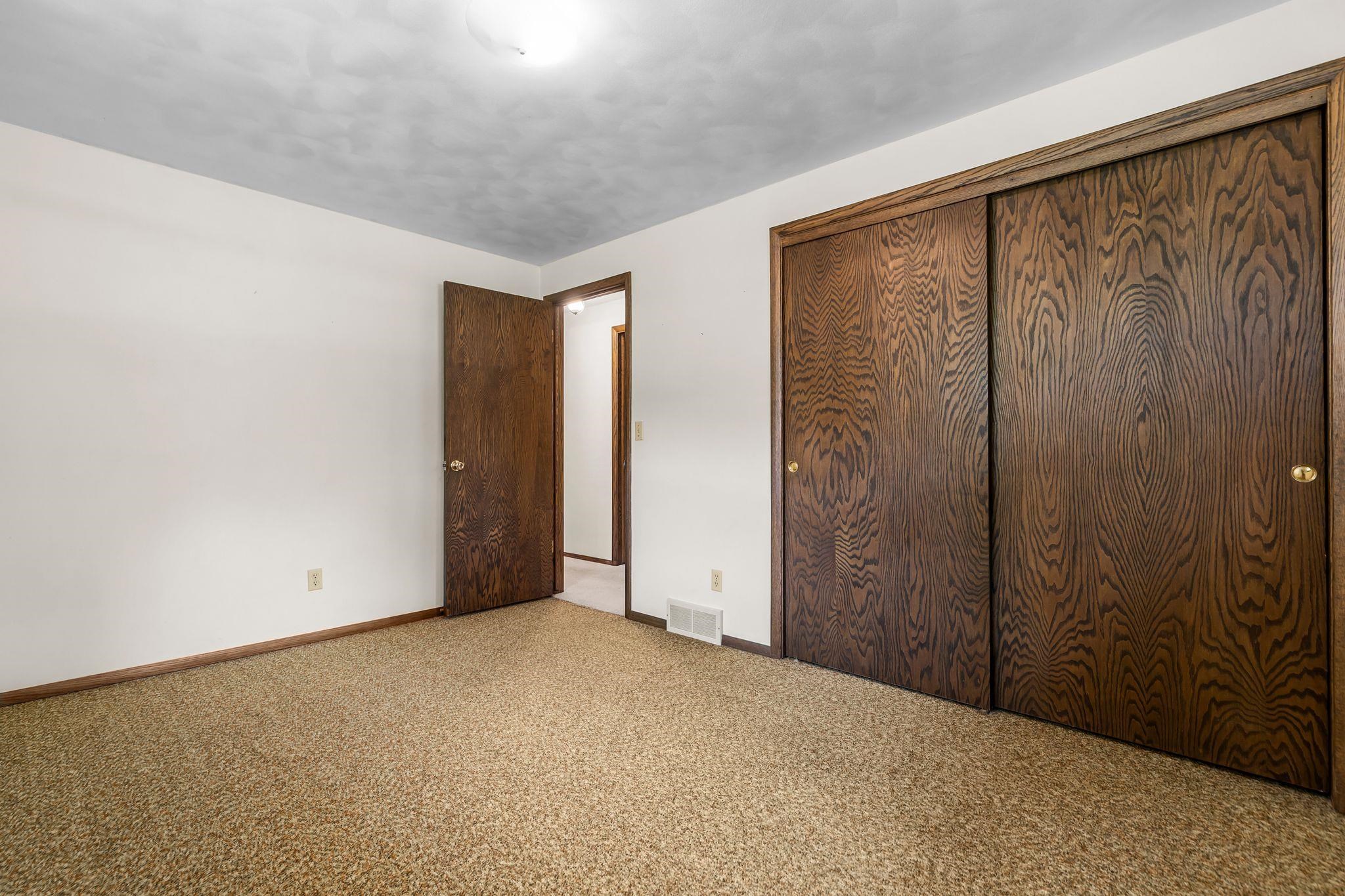 1212 East Harding Drive Appleton, WI 54915 - Photo 18 of 35