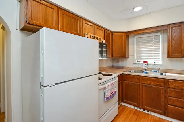 $184,900 | 410 North Mclean Street, Bloomington, IL 61701